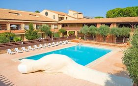 Golf Saint Cyprien Ground Floor 2 Bedrooms Apartment With Terrace